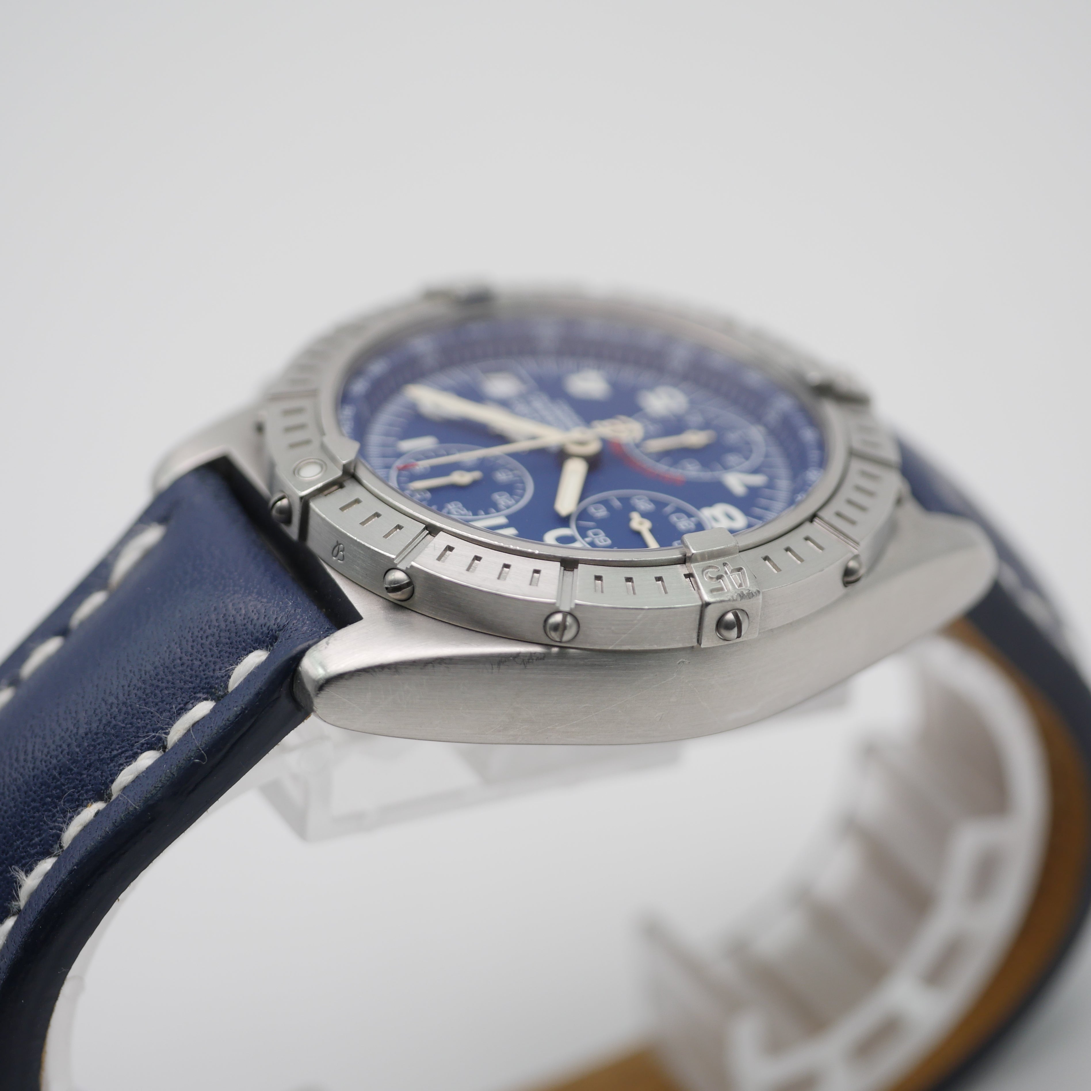 Breitling Chronomat Blackbird "Edition Speciale" Stahl A13353