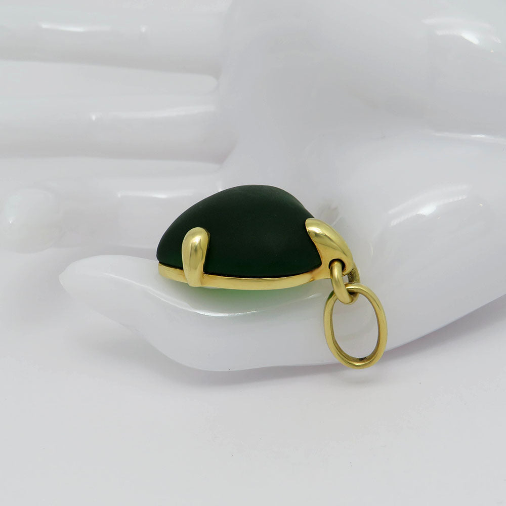 Pomellato Pendant with matt green heart in 750/18K Yellow Gold