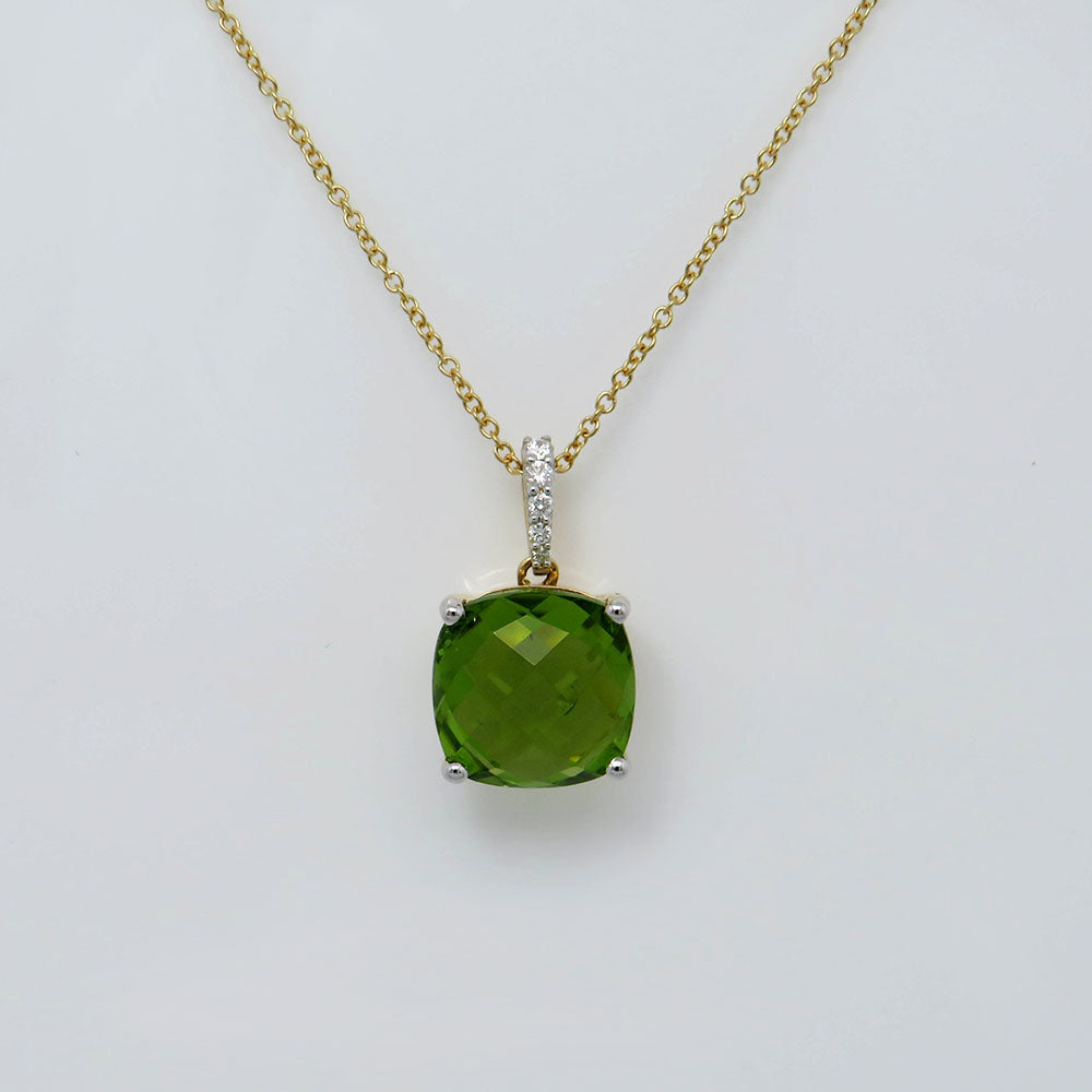 Chain and Pendant with 0.04ct TW-si diamond and 3.78ct peridot in 750/18K Yellow Gold