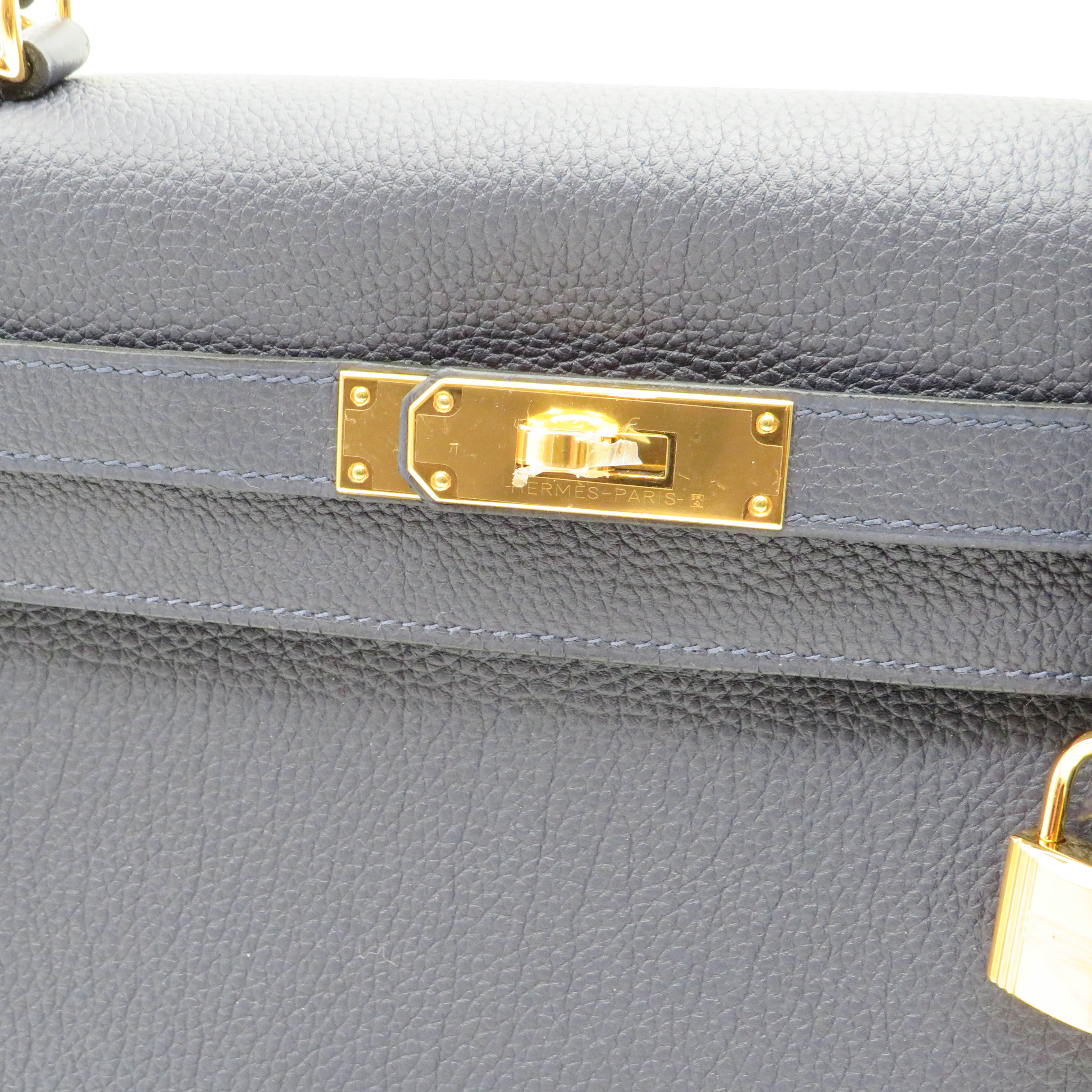 Hermès Kelly 32 Retourne Veau Togo leather 2Z bleu Nuit with Yellow Gold fittings