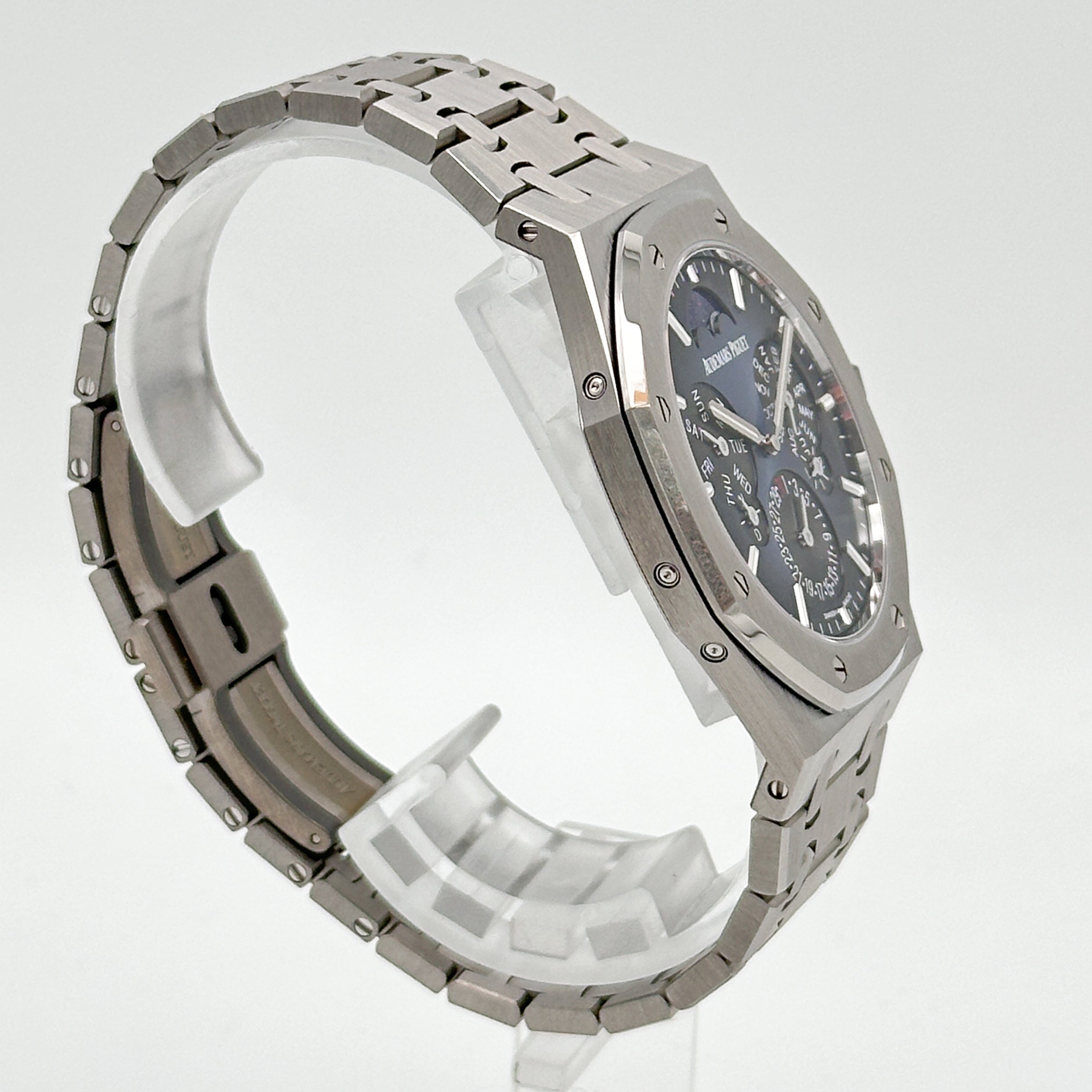 Audemars Piguet Royal Oak Perpetual Calendar Ultra-thin Titanium Limited of 200 pcs. 26586TI.OO.1240TI.01 - 2024