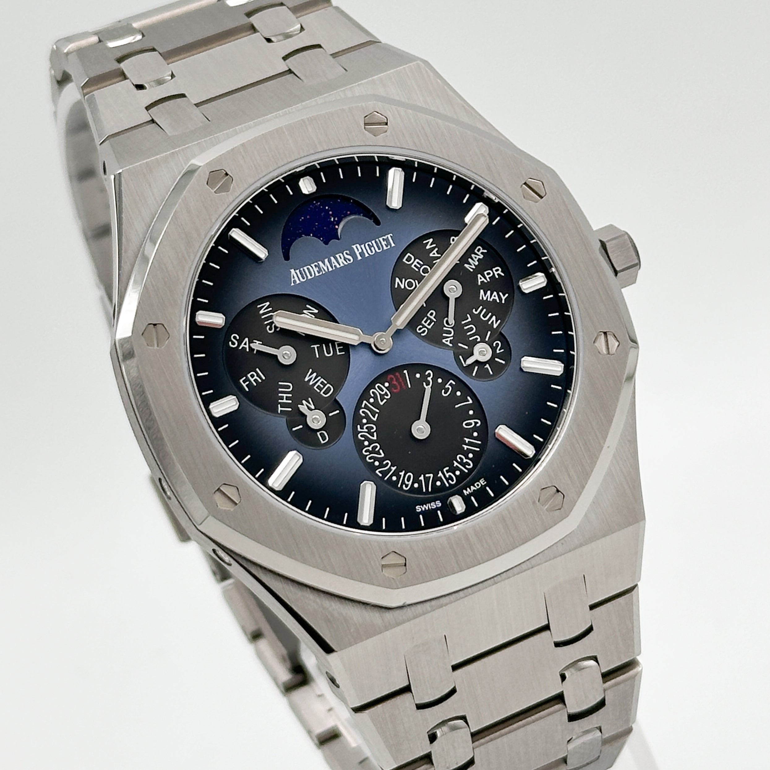 Audemars Piguet Royal Oak Perpetual Calendar Ultra-thin Titanium Limited of 200 pcs. 26586TI.OO.1240TI.01 - 2024