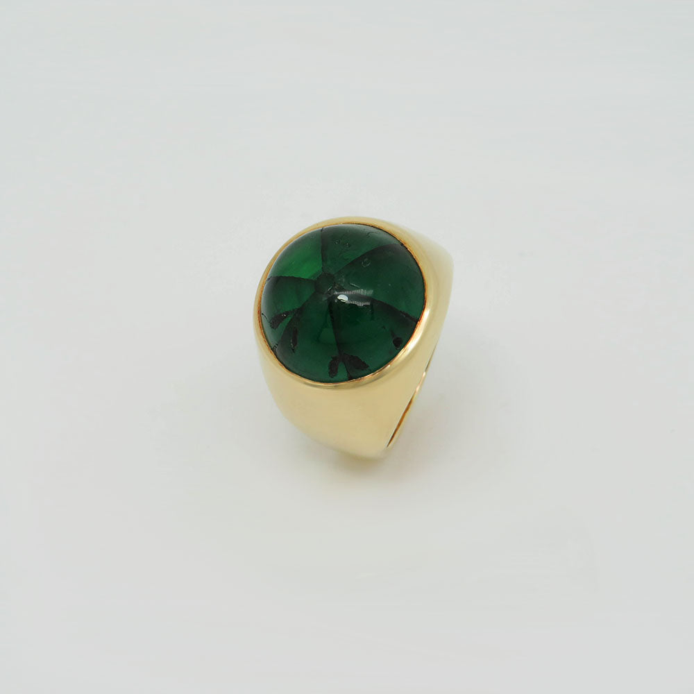 Ring with 12.55ct Trapiche emerald in 750/18K Yellow Gold Size 54 with expertise