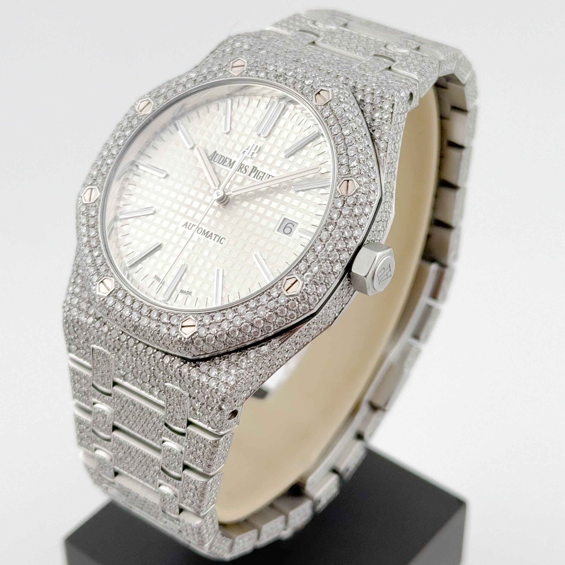 Audemars Piguet Royal Oak Steel 15400ST.OO.1220ST.02 - Iced Out 2016