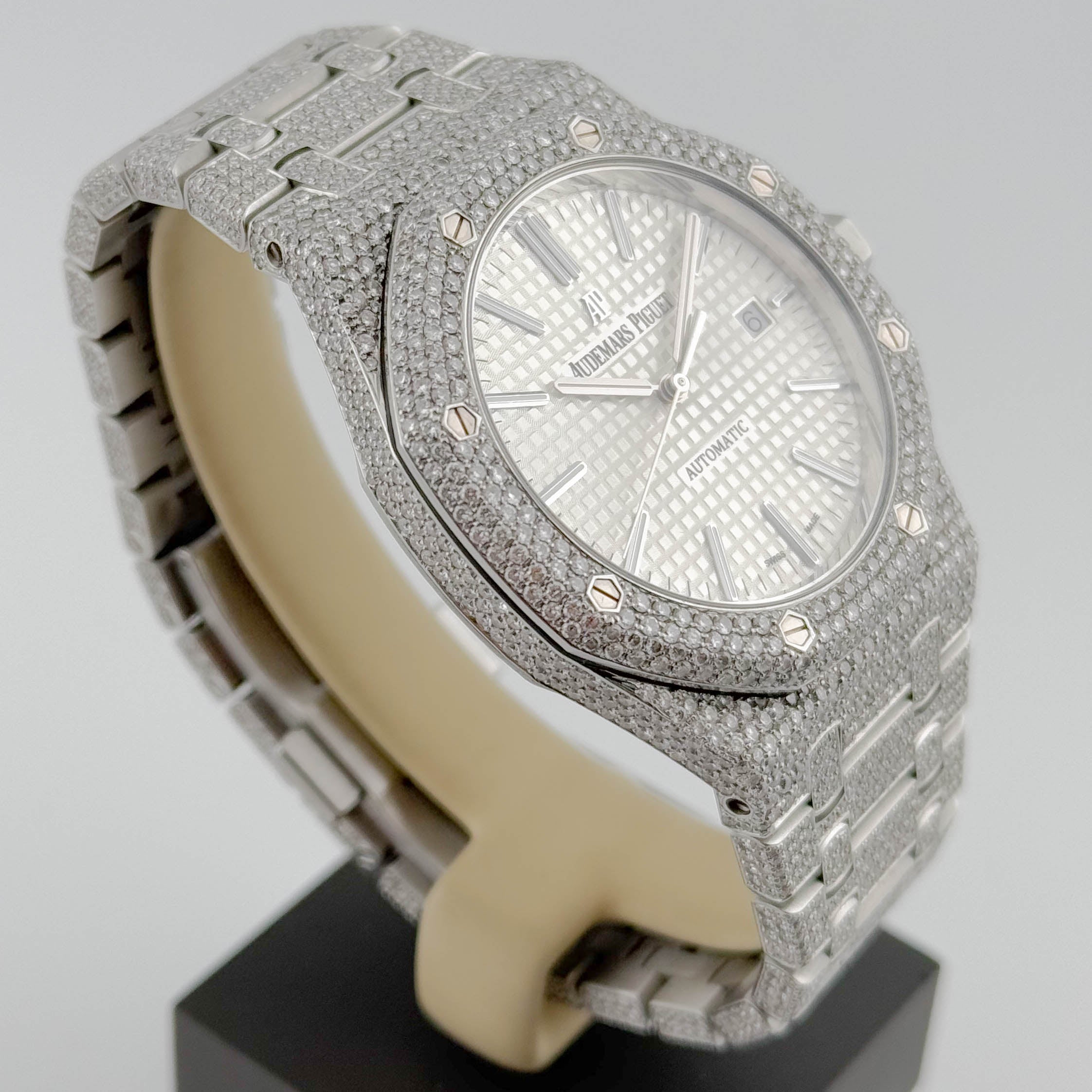 Audemars Piguet Royal Oak Stahl 15400ST.OO.1220ST.02 - Iced Out 2016