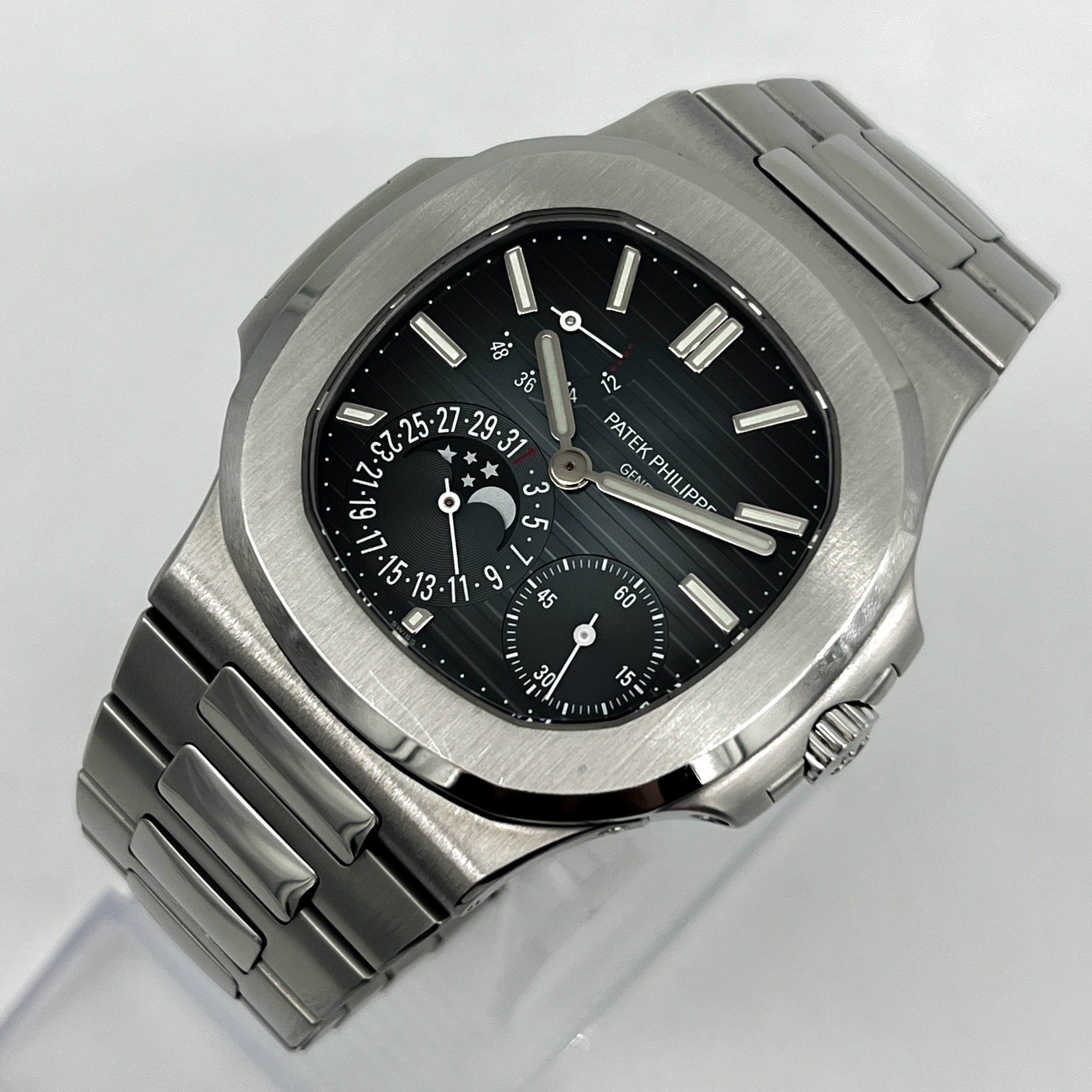 Patek Philippe Nautilus Stahl 5712/1A-001 - 2017