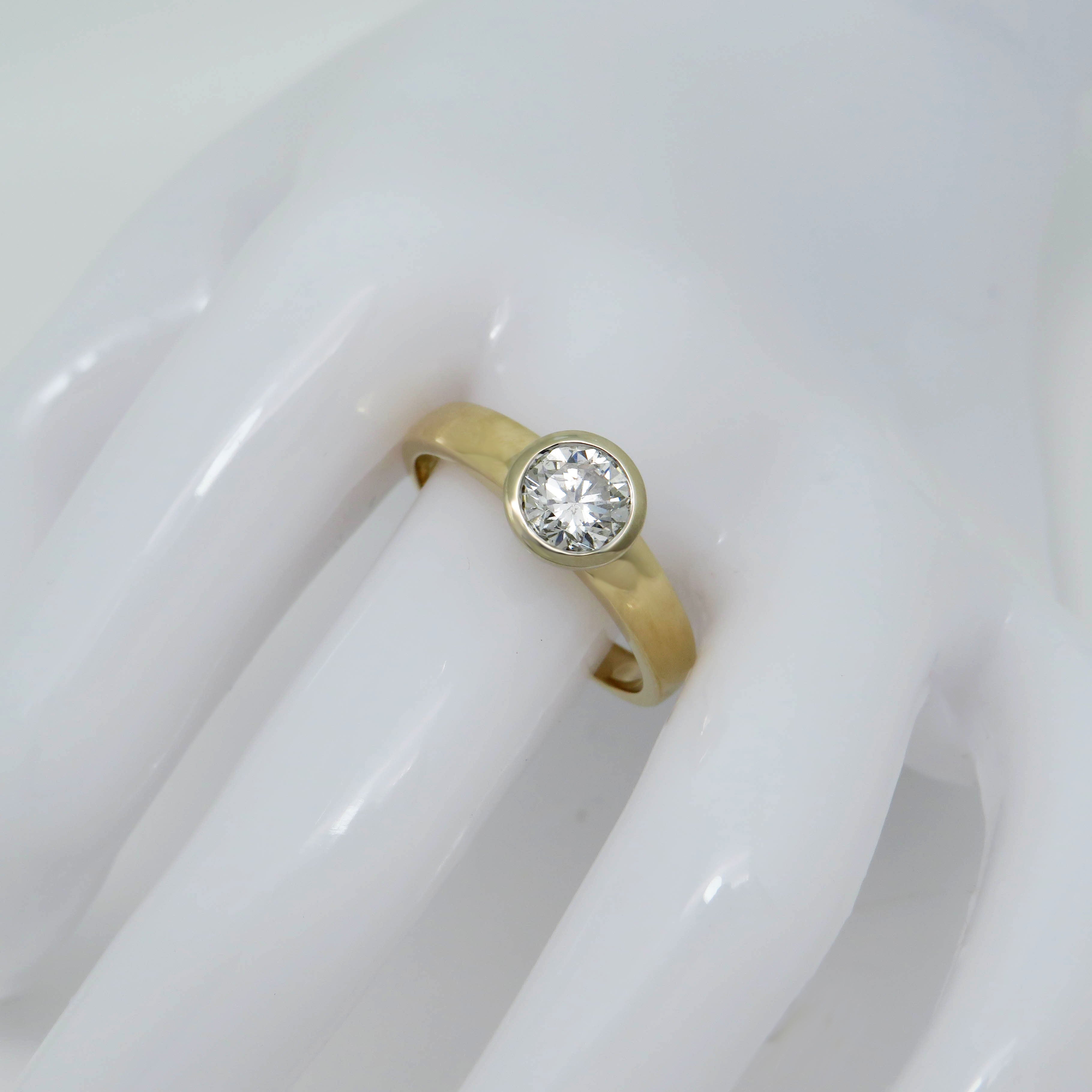 Ring Solitärring mit 1,02ct H-p1 Brillant in 585/14K Weiß-/Gelbgold Gr. 60