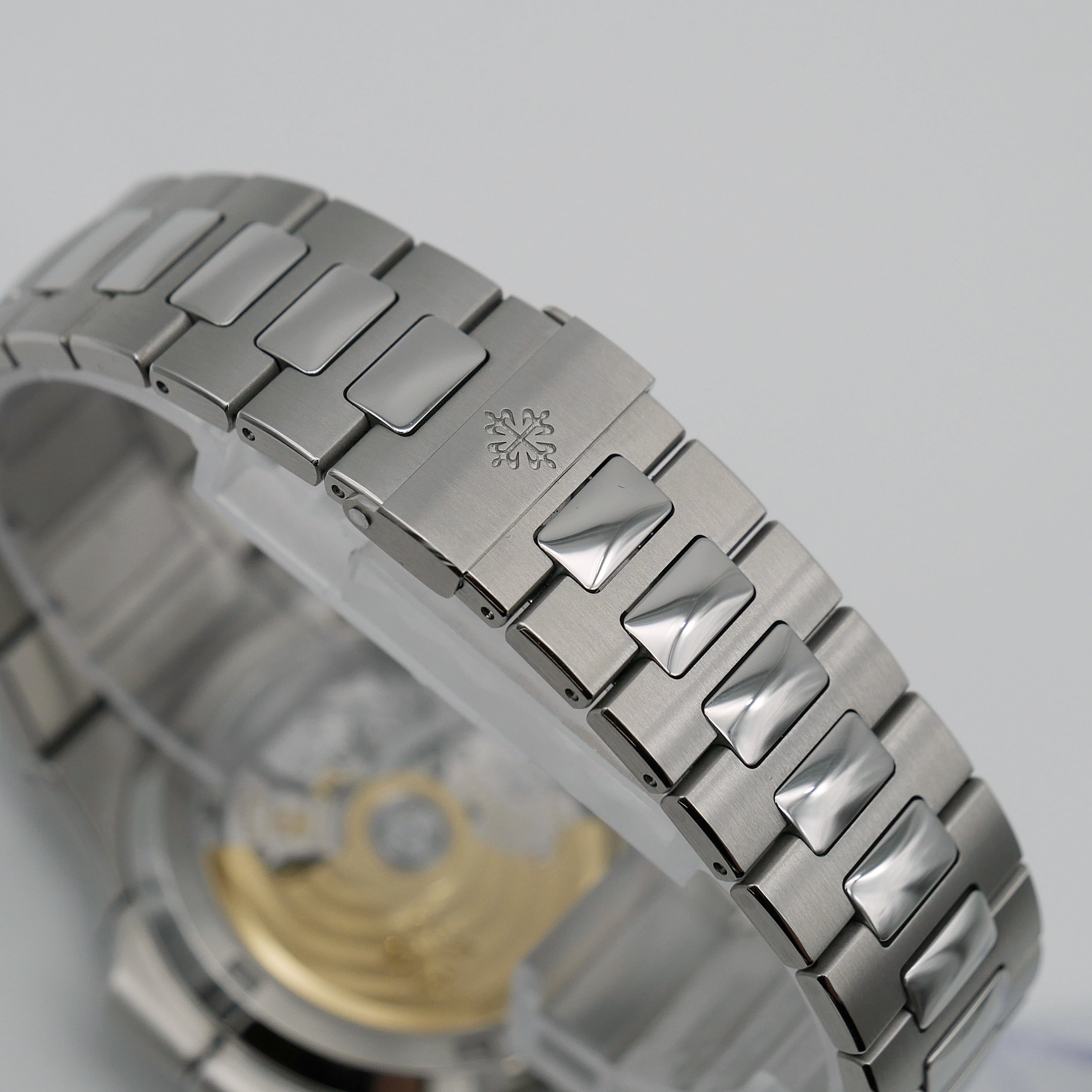 Patek Philippe Nautilus Chronograph Stahl 5990/1A-001 - 2020