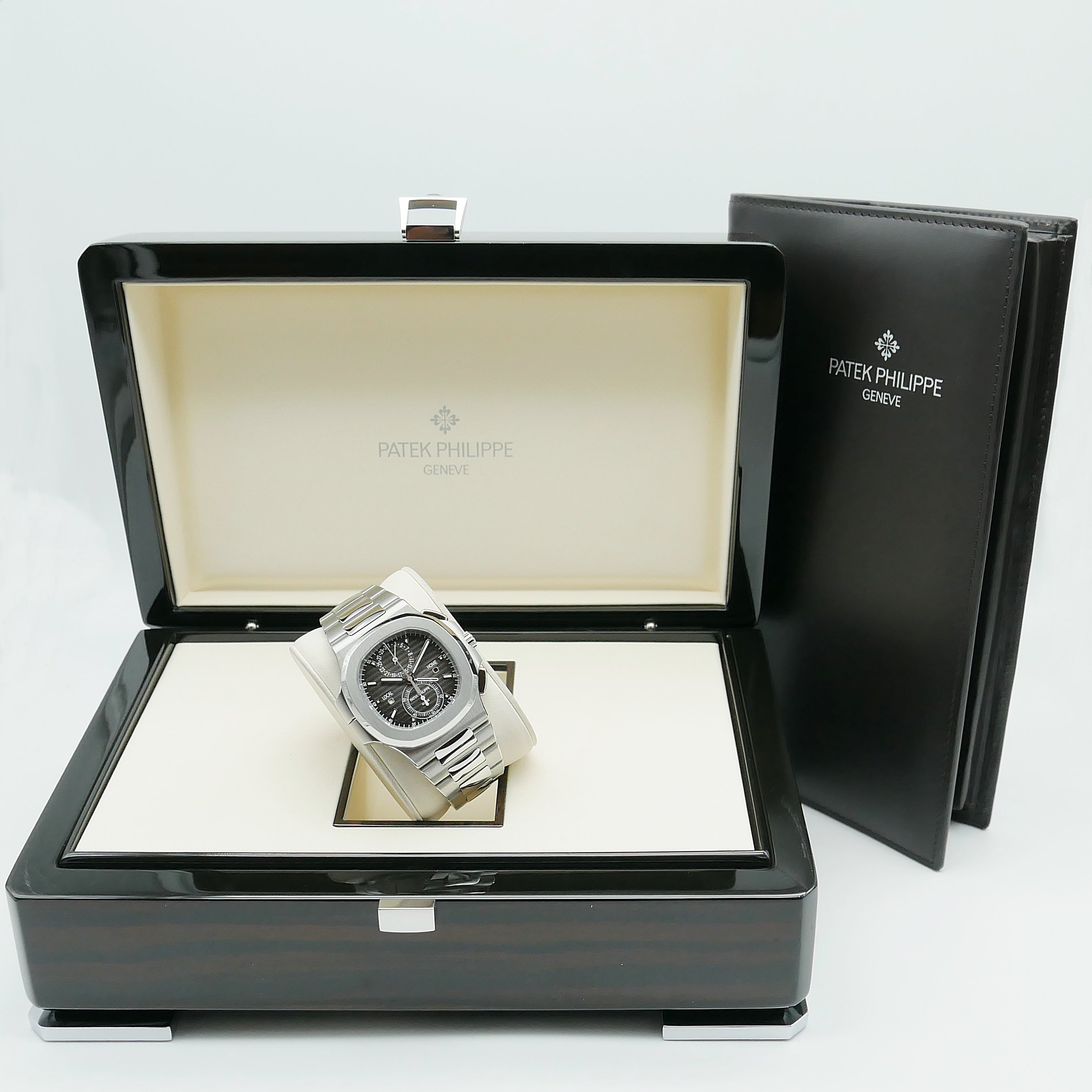 Patek Philippe Nautilus Chronograph Stahl 5990/1A-001 - 2020