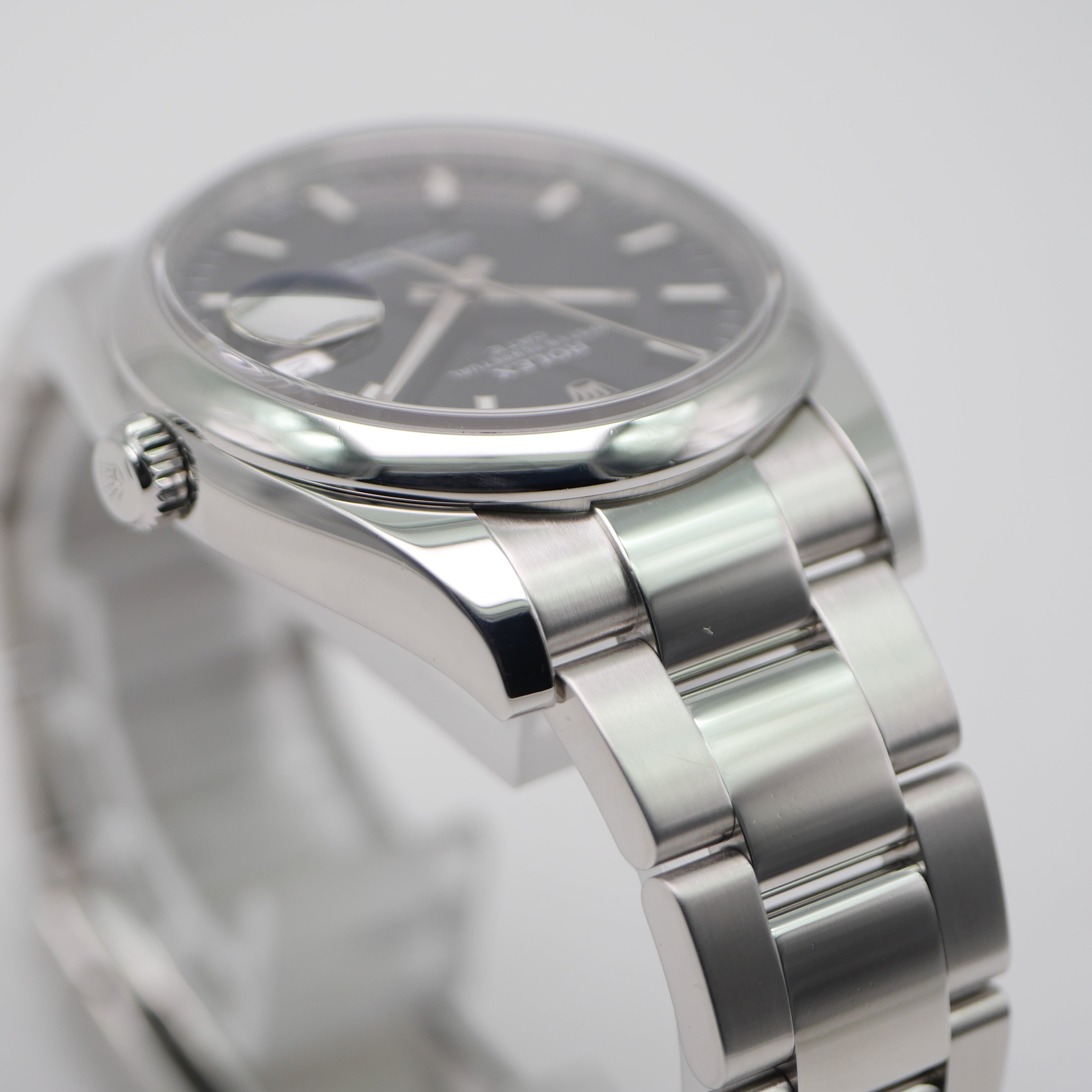 Rolex Oyster Perpetual Date 34mm Steel 115200