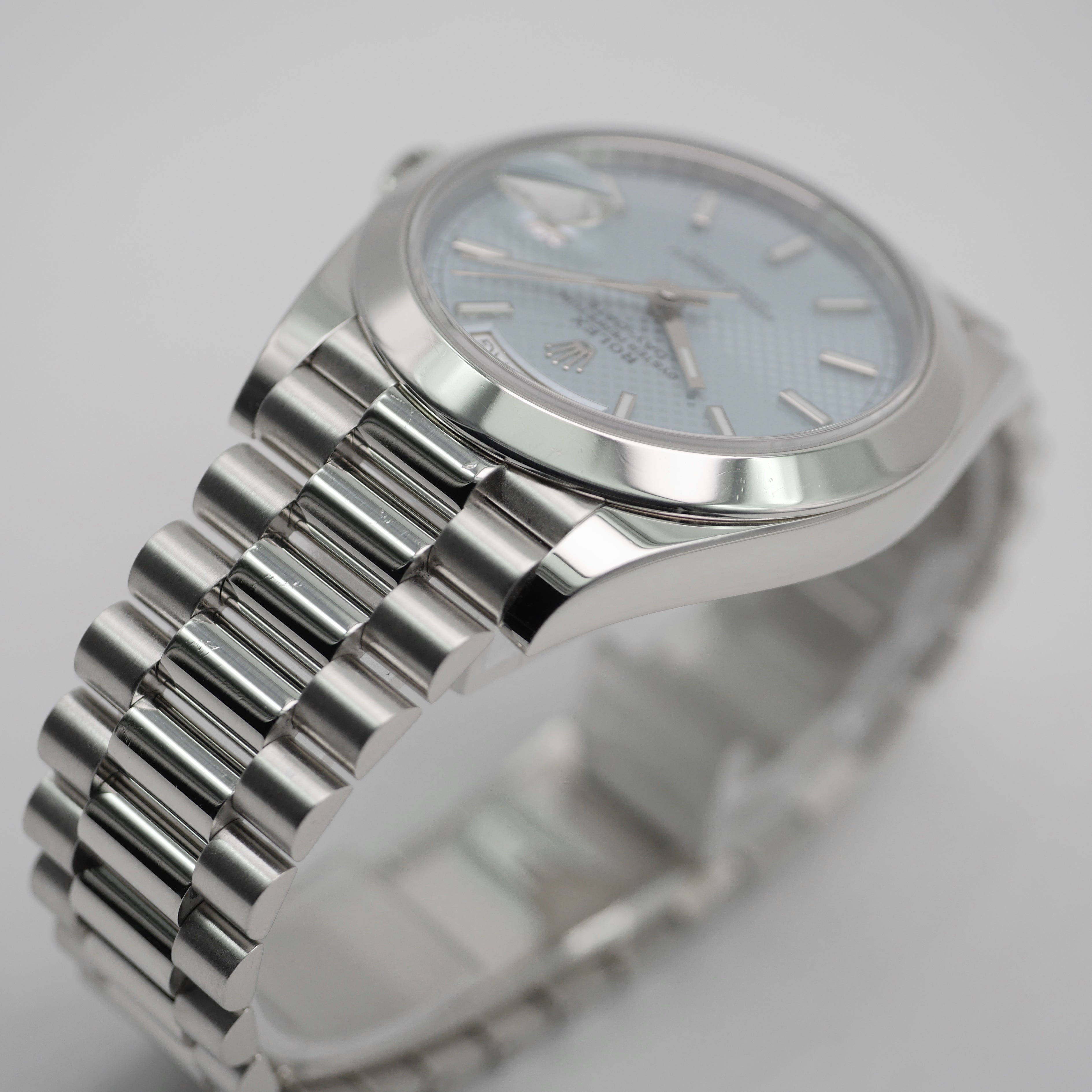 Rolex Day-Date 40 Platinum 228206 - 2015