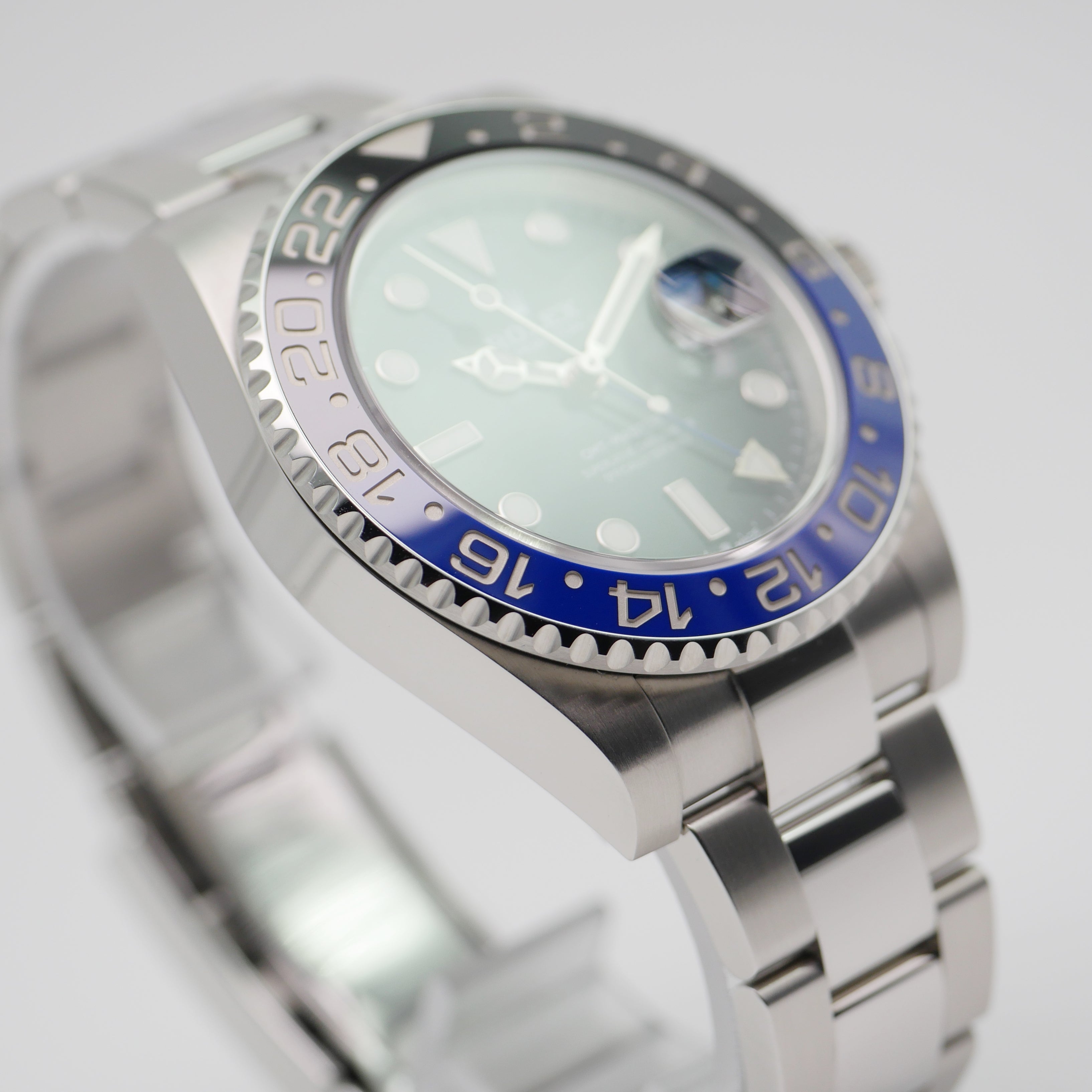 Rolex GMT-Master II Stahl 126710BLNR - 2024