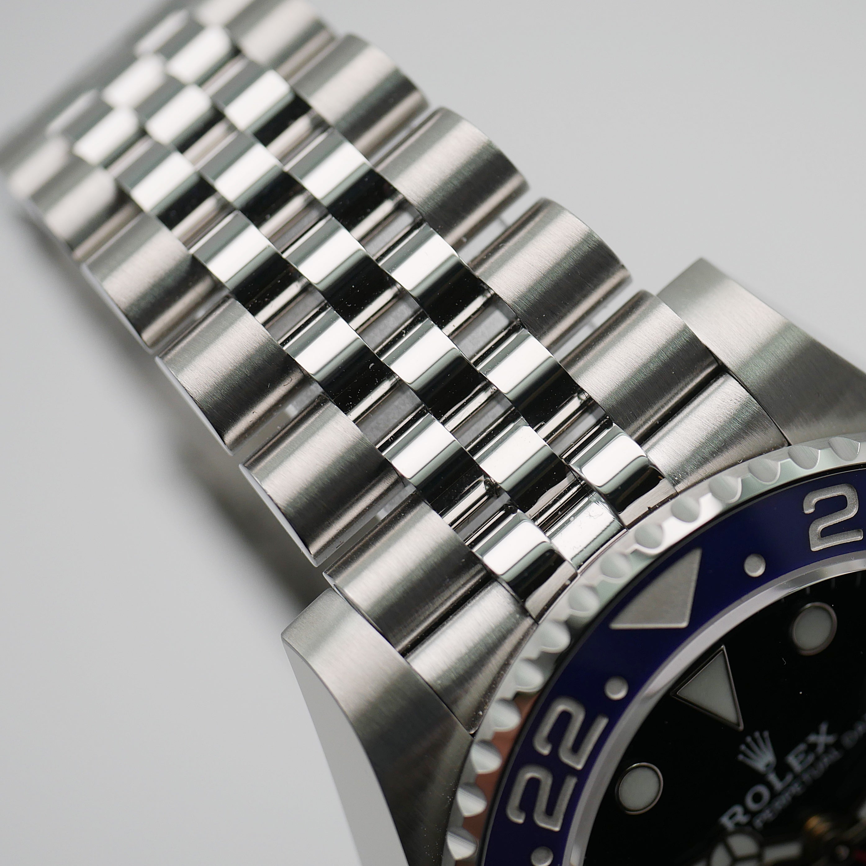 Rolex GMT-Master II Stahl 126710BLRO - 2020