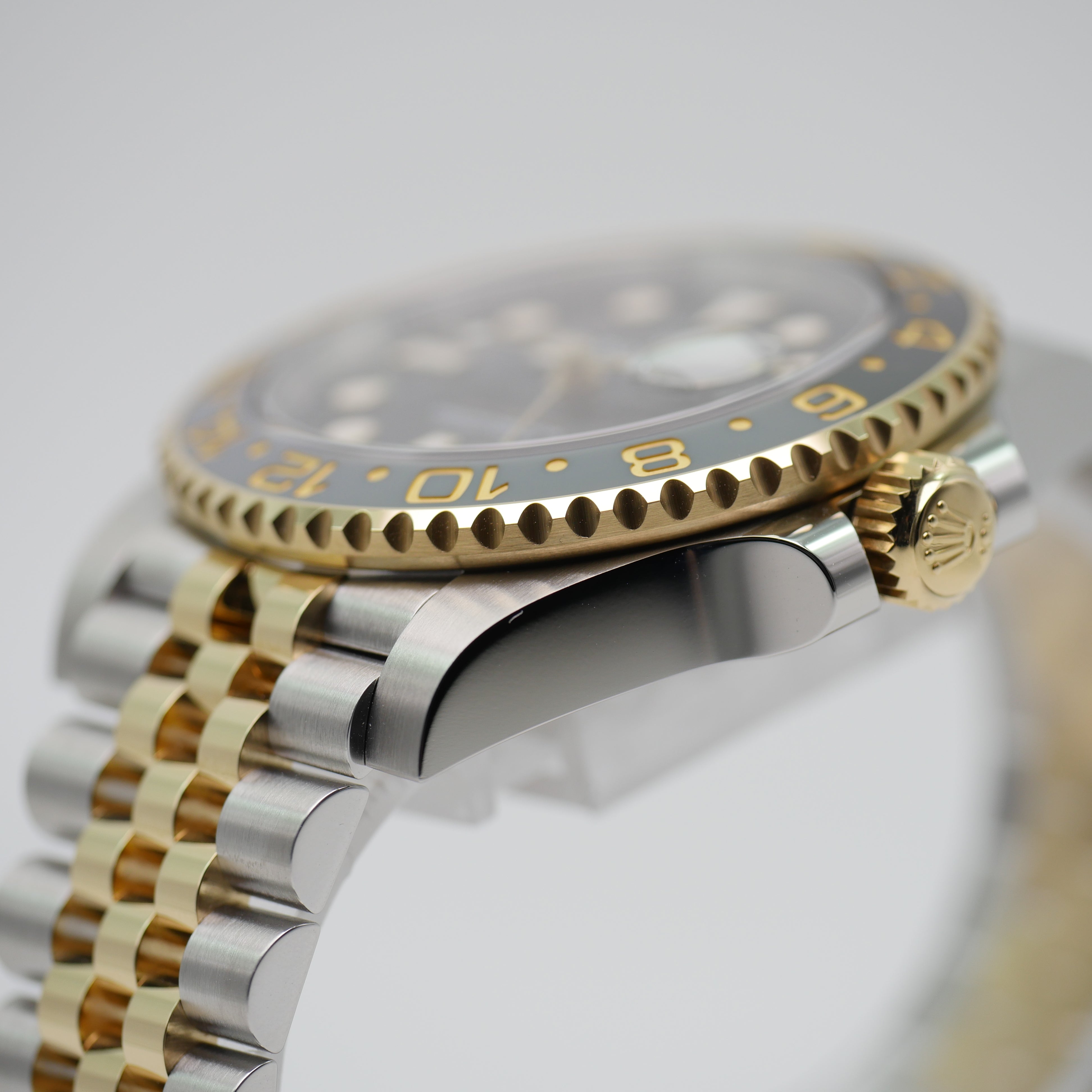 Rolex GMT-Master II Stahl / Gold 126712GRNR - 2023