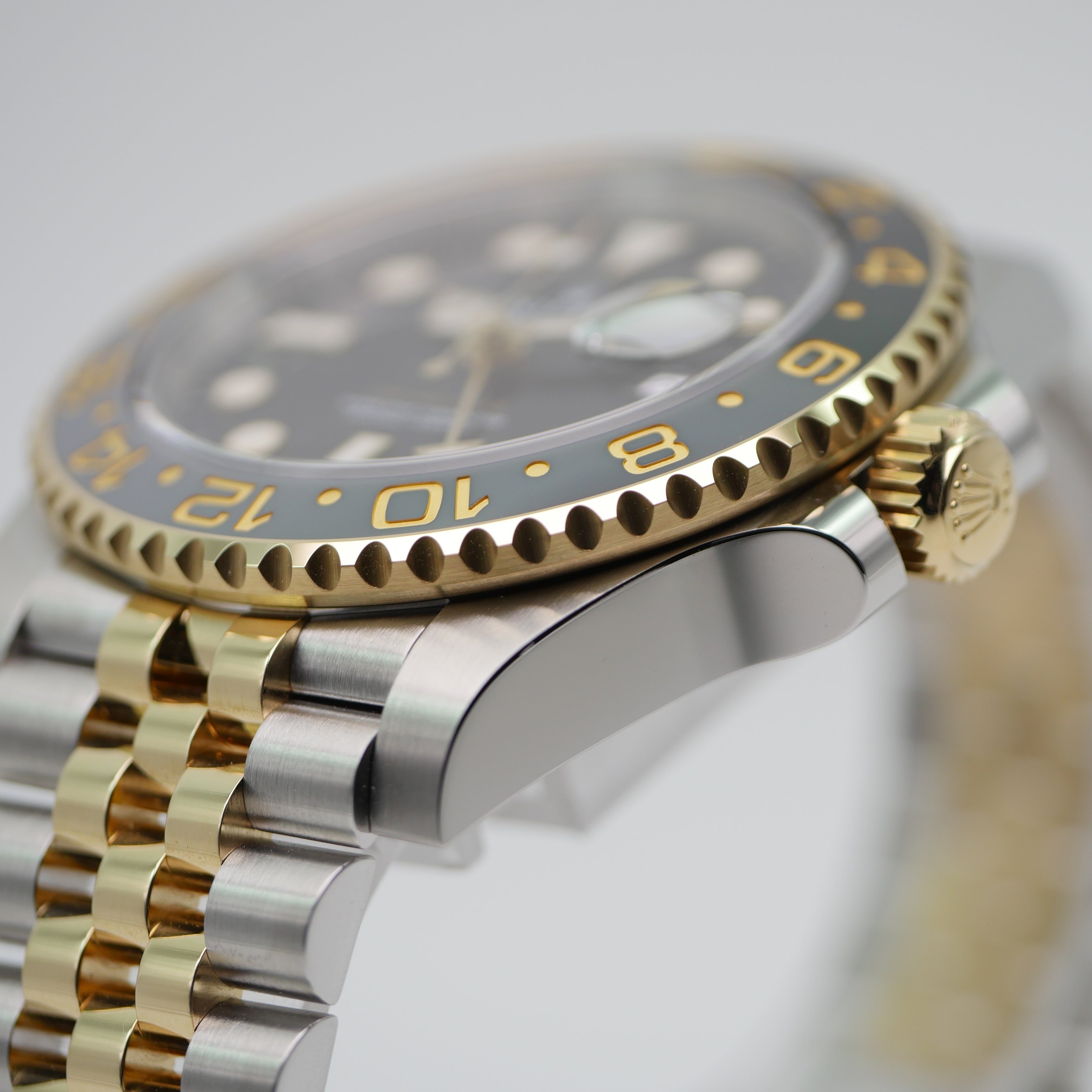 Rolex GMT-Master II Stahl / Gold 126712GRNR - 2023