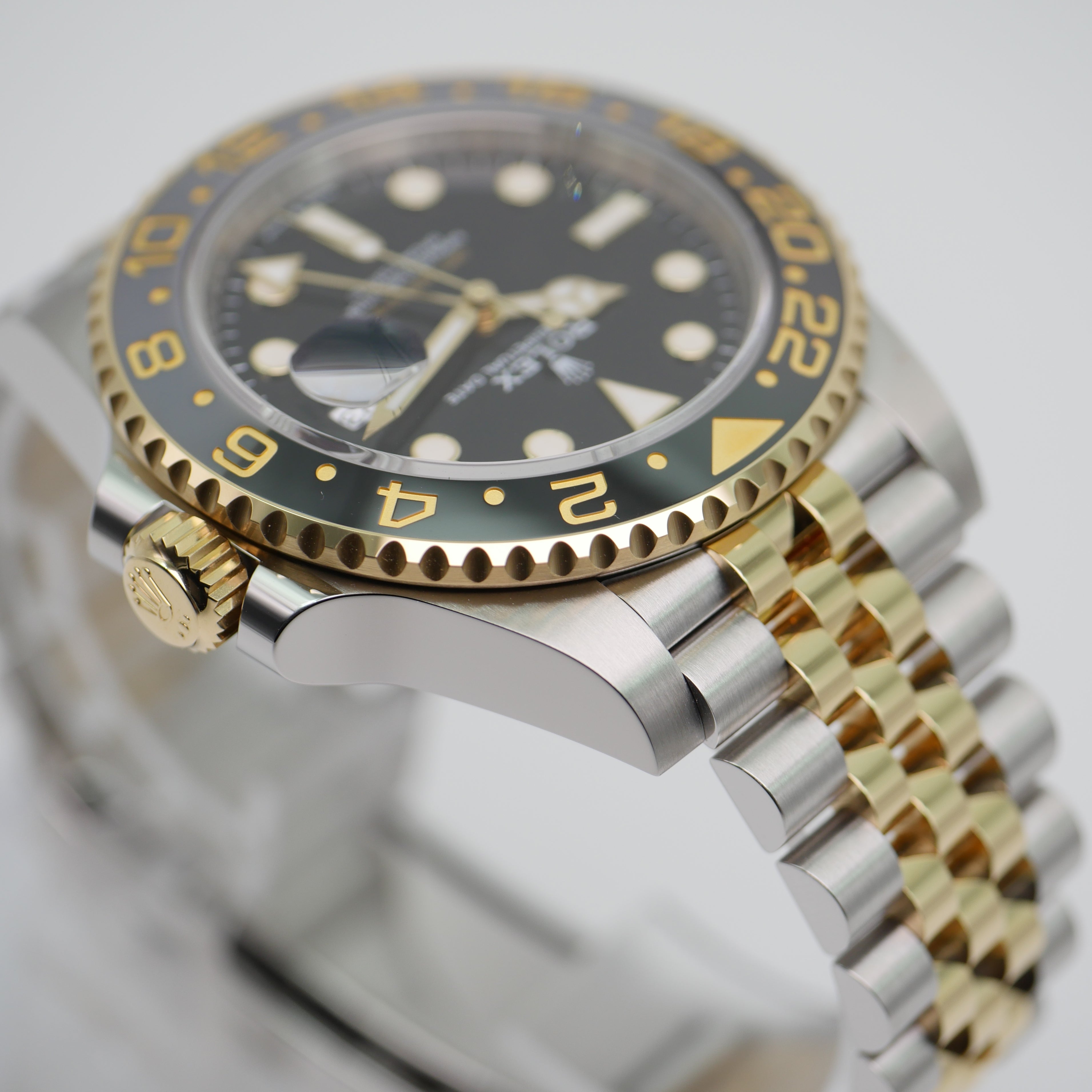 Rolex GMT-Master II Stahl / Gold 126712GRNR - 2023