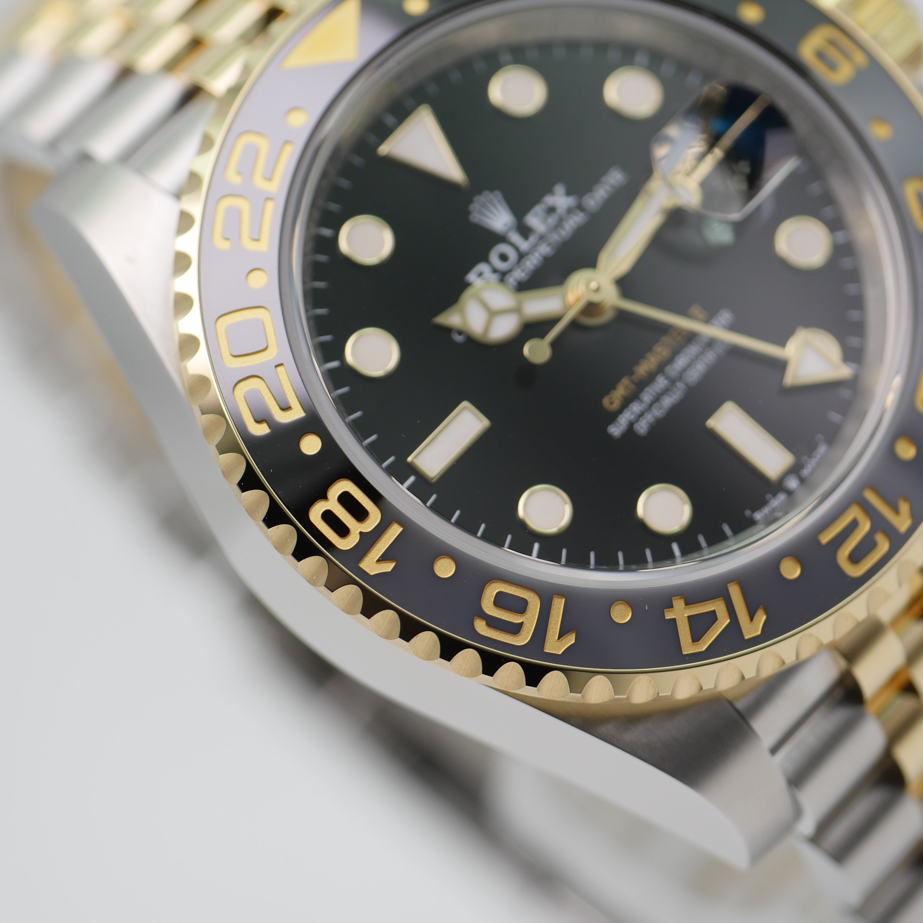 Rolex GMT-Master II Stahl / Gold 126712GRNR - 2023