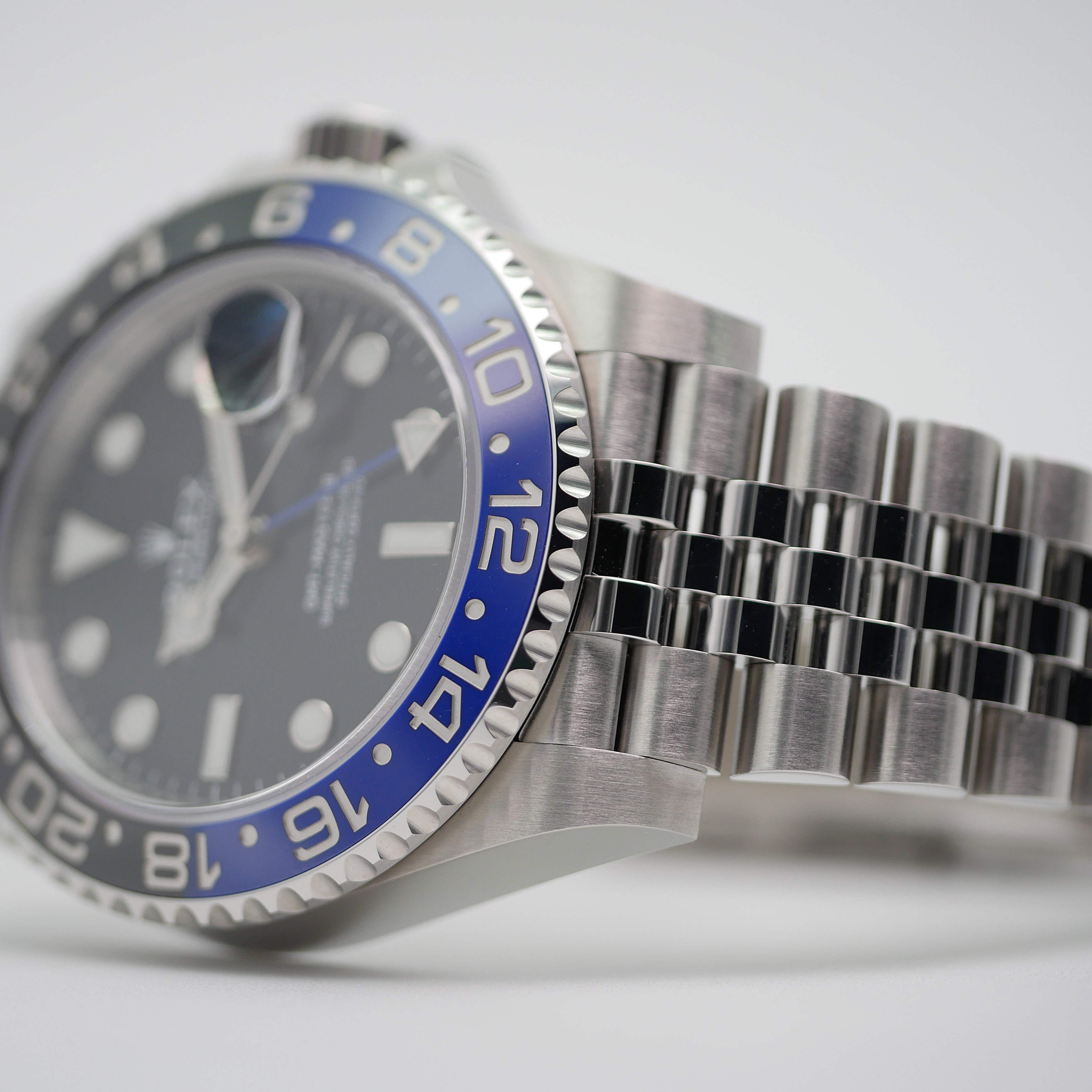 Rolex GMT-Master II Stahl 126710BLNR - 2024