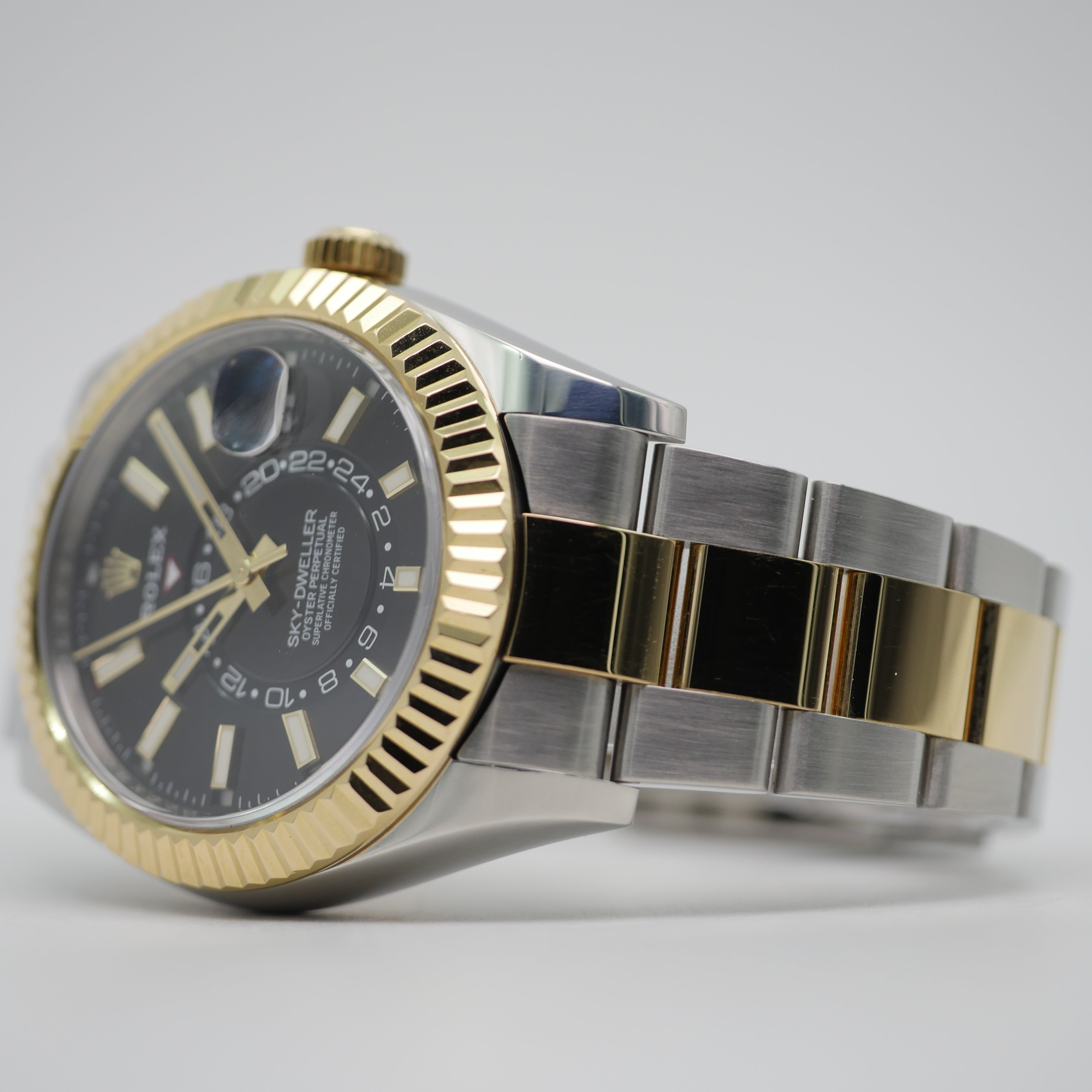 Rolex Sky-Dweller Steel / Yellow Gold 326933 - 2022