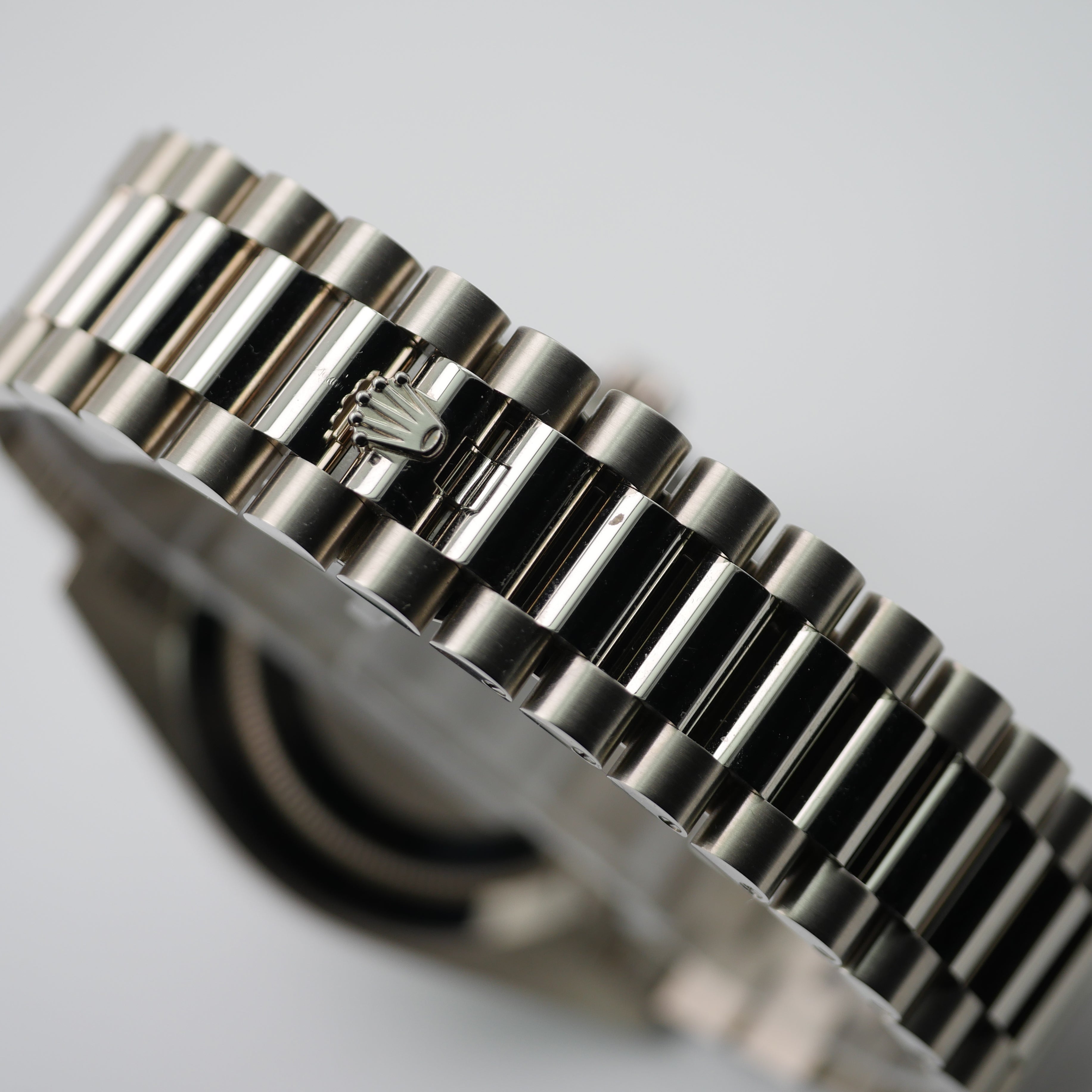 Rolex Day-Date 40 White Gold 228239 - 2023