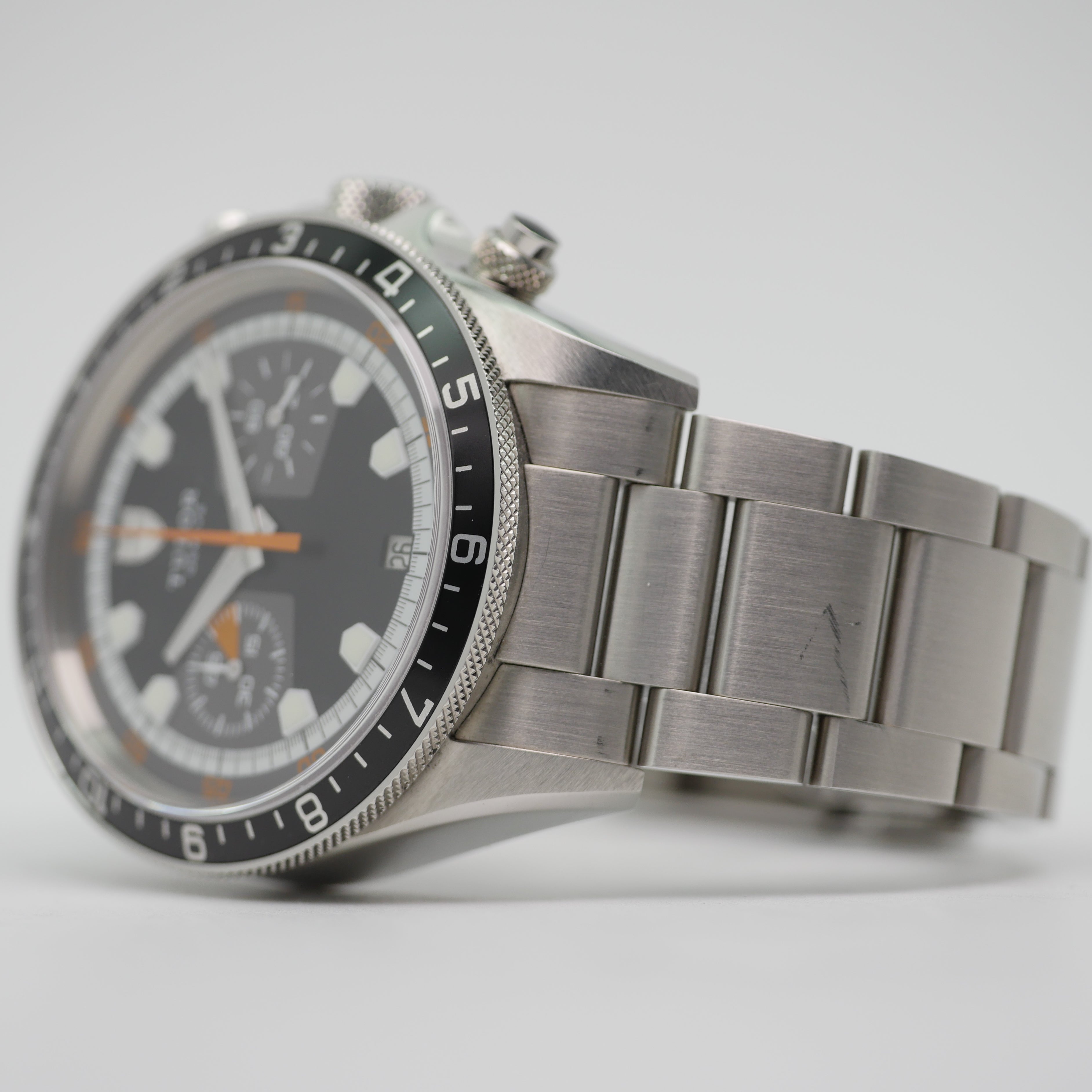 Tudor 70330n best sale