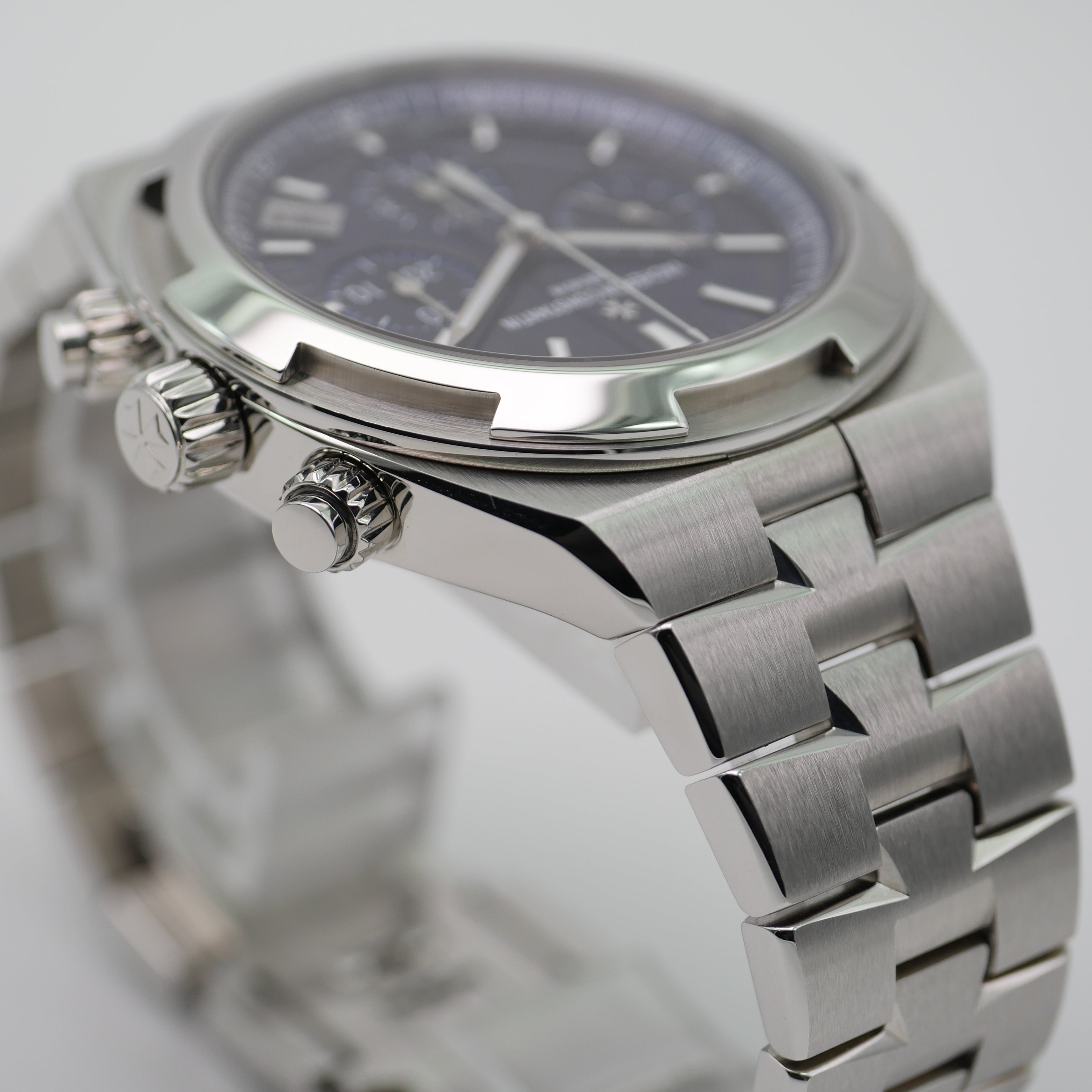 Vacheron Constantin Overseas Chronograph Stahl 5500V/110A-B148 - 2021