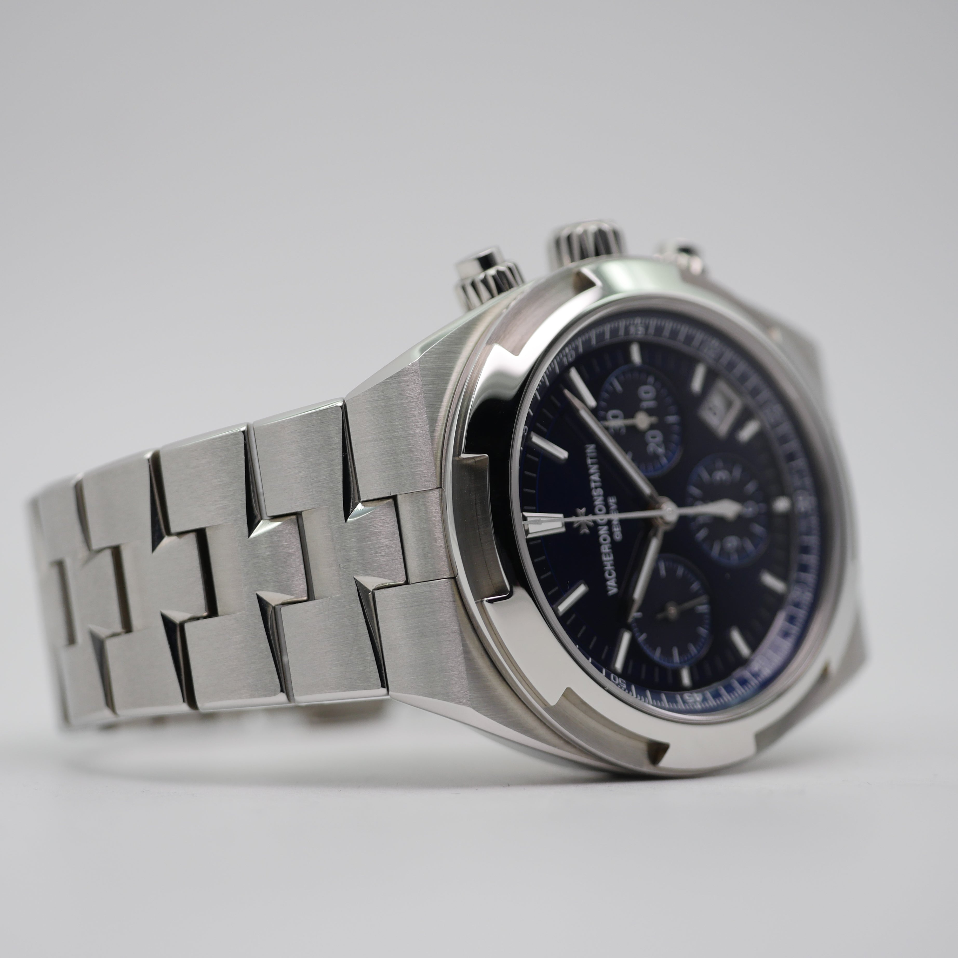 Vacheron Constantin Overseas Chronograph Stahl 5500V/110A-B148 - 2021