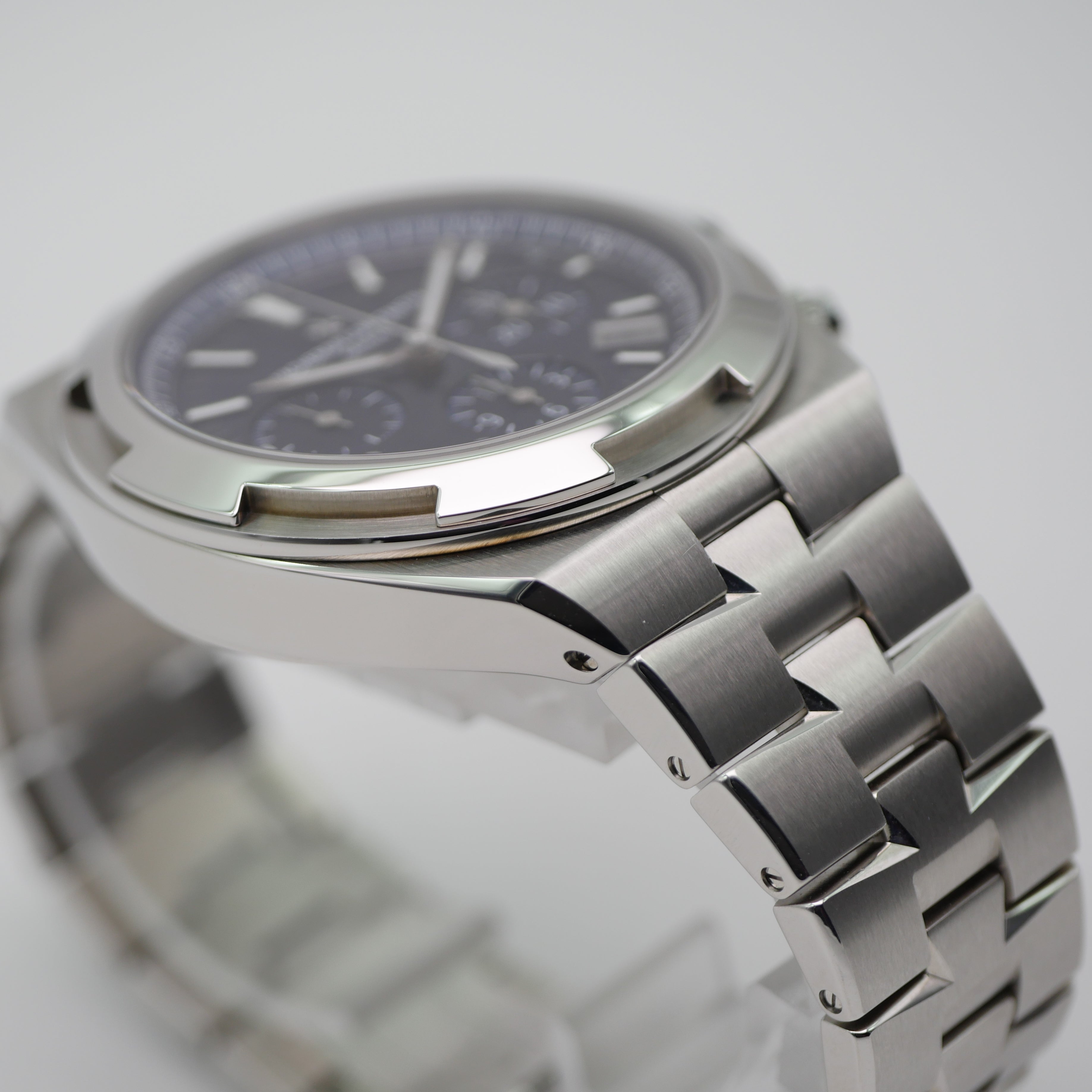 Vacheron Constantin Overseas Chronograph Stahl 5500V/110A-B148 - 2021