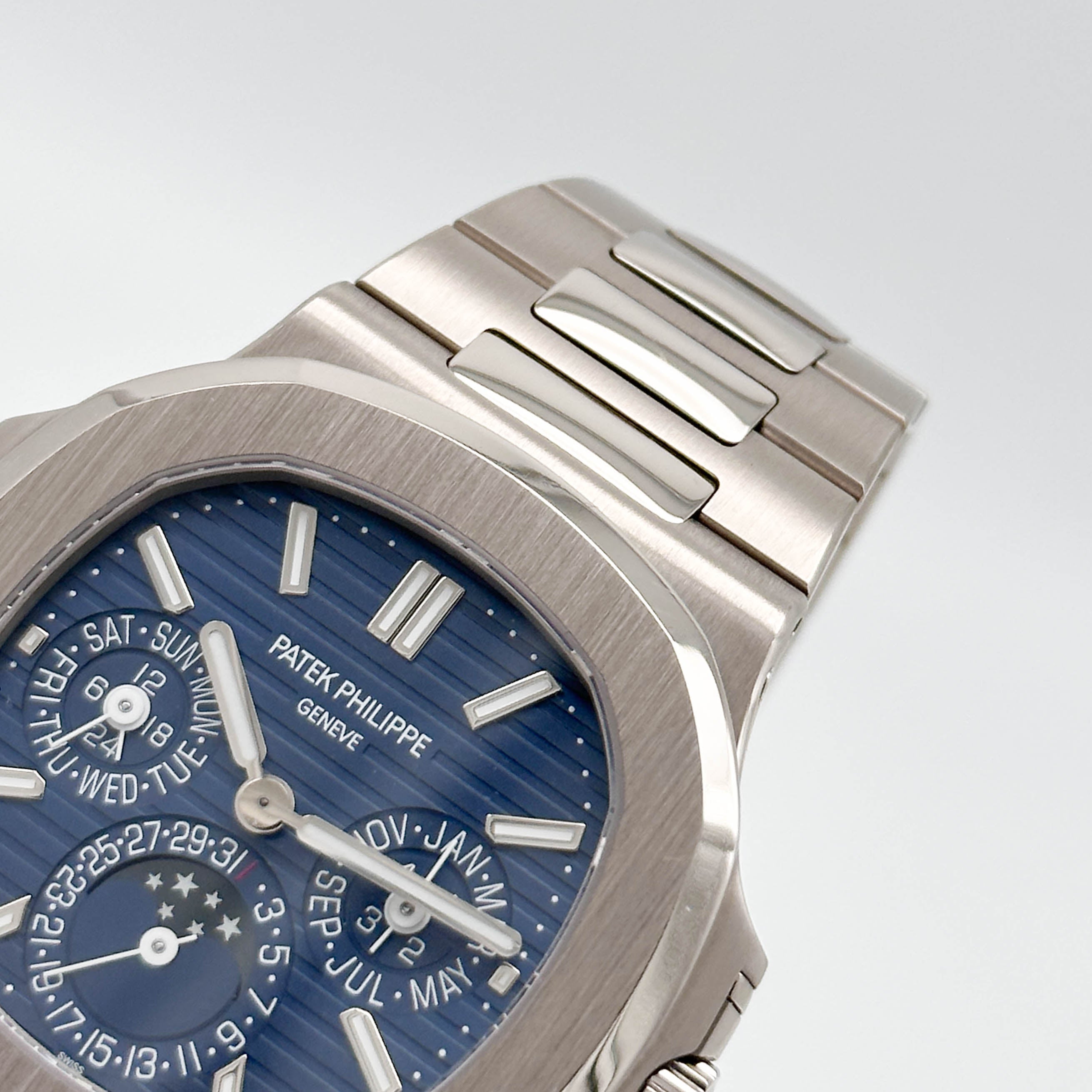 Patek Philippe Nautilus White Gold 5740/1G-001 - 2020