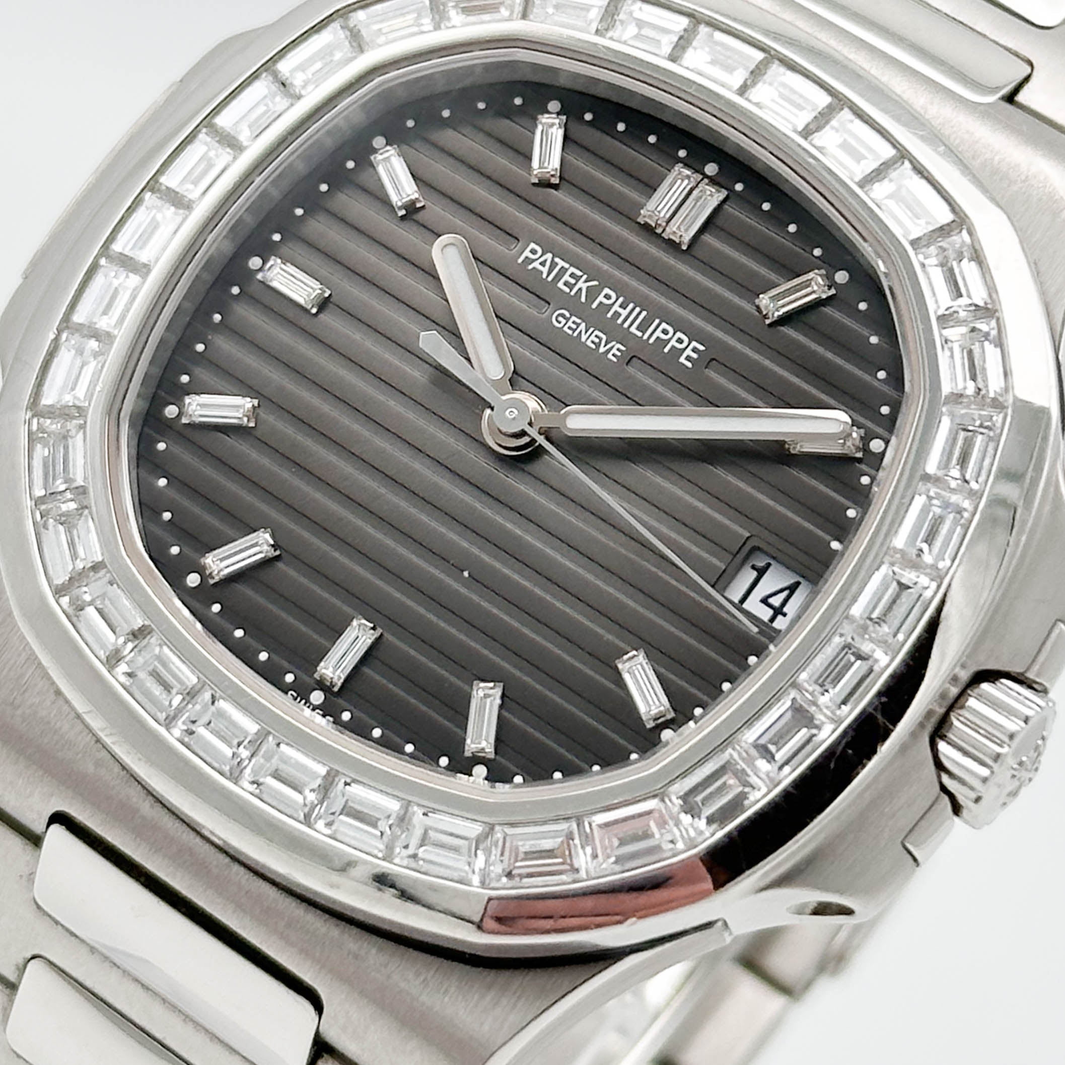 Patek philippe nautilus online 5711 diamond